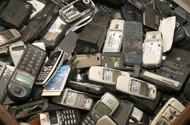 Discarded mobile phones © Juraj Rizman/Greenpeace
