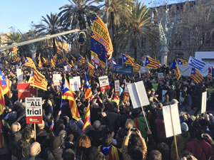 40,000 people demonstrate in support of former President Mas, 6 February 2017 © Krystyna Schreiber