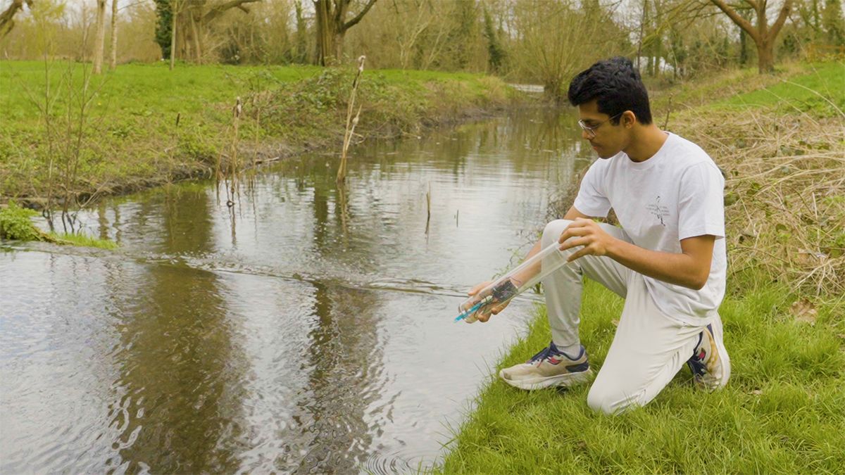 Finalist 2024 - Team MycoFlo: Rajas Nanda demonstrating MycoBot river quality sensor